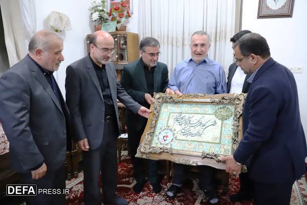 استاندار مازندران با جانباز ۷۰ درصد بهشهری دیدار کرد+ تصاویر