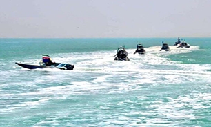 برگزاری رزمایش شناورهای دریایی در سواحل خلیج فارس