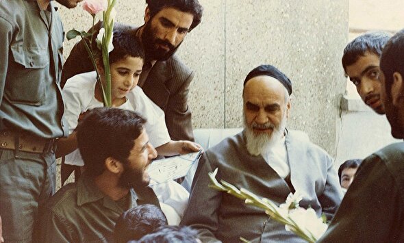 فیلم/ فرمایشات امام خمینی (ره) در جمع رزمندگان دفاع مقدس