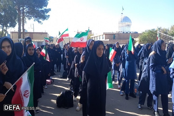 زنگ «ایثار و مقاومت » در هفته دفاع مقدس در کرمان +تصاویر