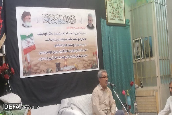 مراسم شب خاطره دفاع مقدس در کرمان برگزار شد+تصاویر