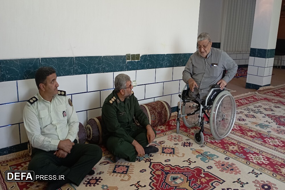 دیدار مدیرکل حفظ آثار دفاع مقدس کهگیلویه و بویراحمد با جانباز ۷۰ درصد دوران دفاع مقدس + تصاویر