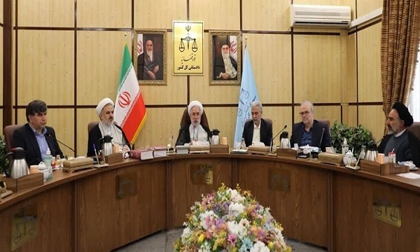 مدارس تمرکز خود را بر آموزش با رویکرد اسلامی قرار دهند