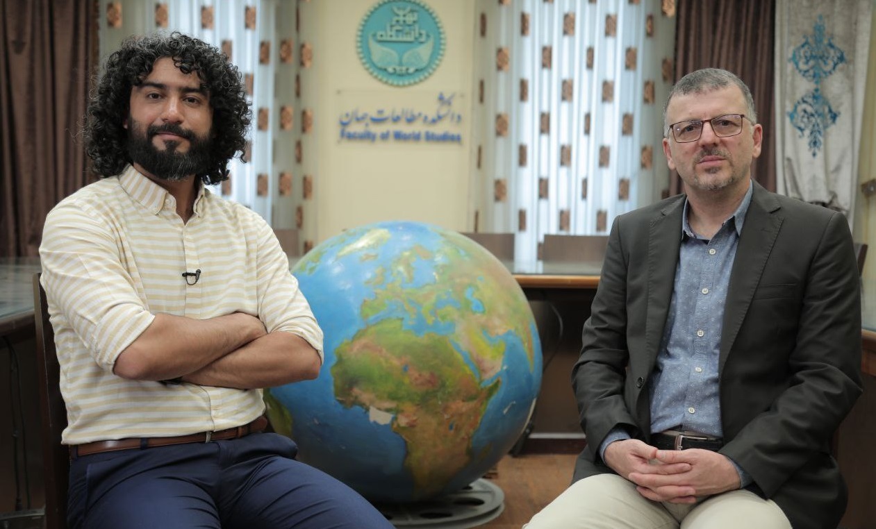 رضا یزدانی شاعر به «ساعت به وقت قدس» می‌آید