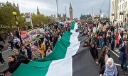 عکس/ دنیا به احترام فلسطین تمام‌قد ایستاده است