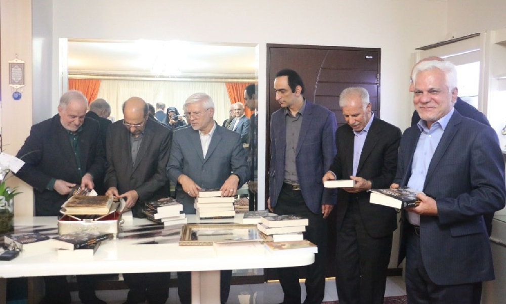کتاب «سربلند در سپیده دم» رونمایی شد