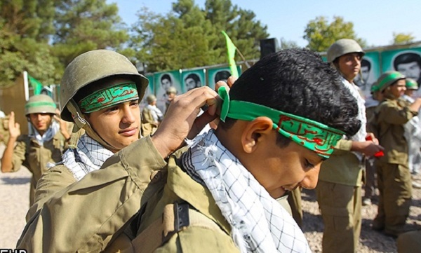 اهم وظائف والدین در قبال نوجوانان