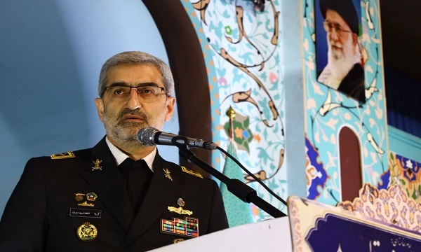 امروز دلاورمردان نیروی دریایی باعث عزت و افتخار ایران اسلامی هستند