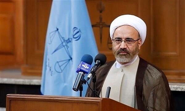 نیازمند بازنگری جدی در قوانین سازمان ثبت هستیم