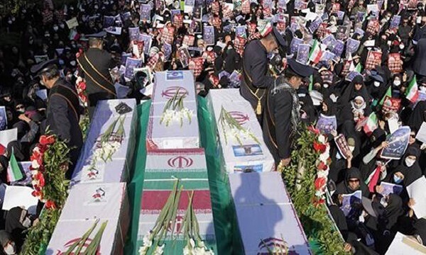تشییع پیکر ۱۱ شهید نیروی انتظامی همراه با ۲۸۰ شهید گمنام