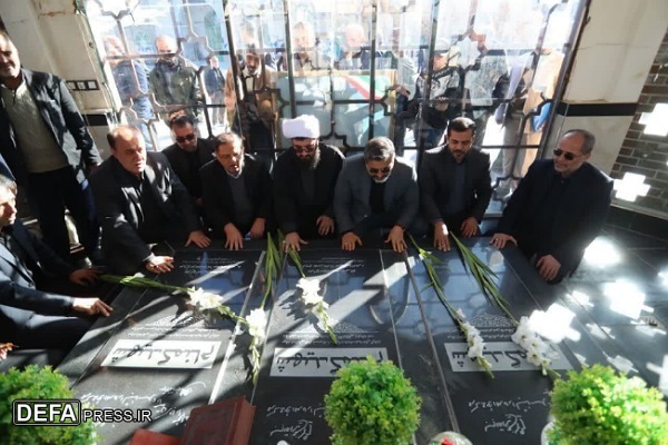 ادای احترام وزیر فرهنگ و ارشاد اسلامی به شهدای گمنام فامنین+تصاویر