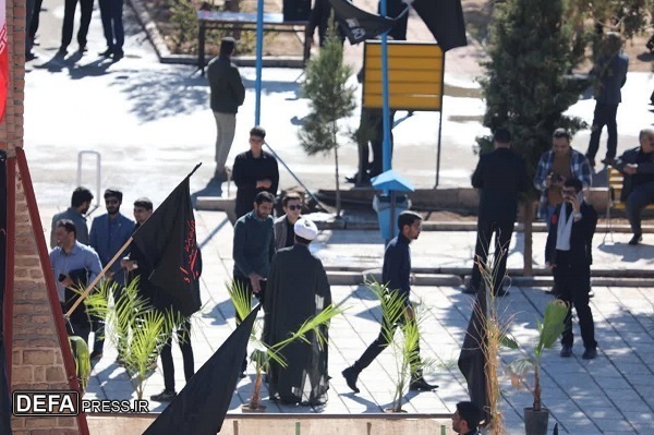 شهید گمنام ۱۹ ساله مهمان جدید دانشجویان کرمانی شد
