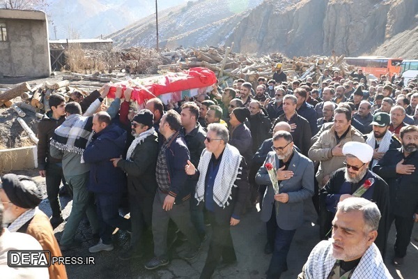 تشییع و خاکسپاری شهید گمنام در روستای طزره دامغان