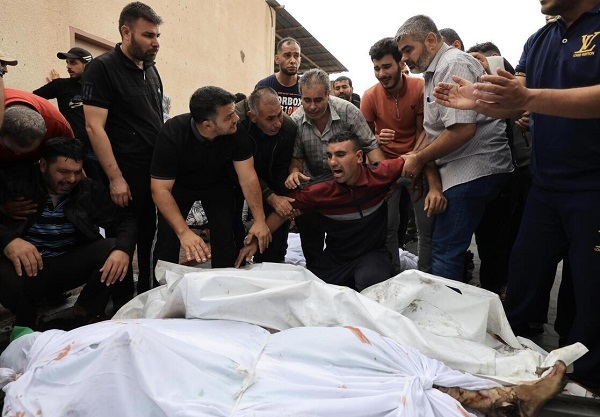 بمباران شدید منازل مسکونی جنوب غزه/ اعدام ۱۳ عضو یک خانواده مقابل چشمان کودکان