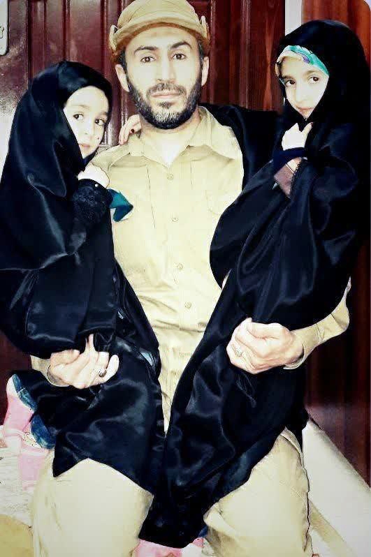 بازگشت شهید «سید مصطفی صادقی» به آغوش دخترانش+ تصاویر