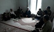 تصاویر/ دیدار فرمانده گروه ۳۳ توپخانه ارتش کردستان با خانواده شهیدان «امامی» و « تنهایی» در کامیاران