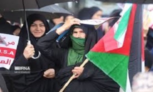 زنان دوشادوش مردان برای دادخواهی مظلومان غزه به میدان می آیند
