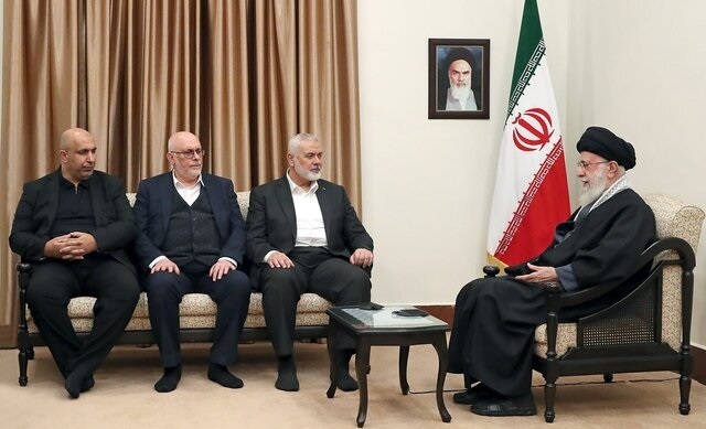 دیدار رئیس دفتر سیاس حماس با امام خامنه‌ای