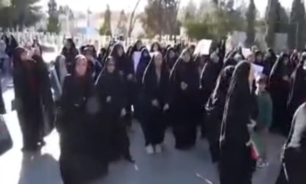 تجمع بانوان فعال فرهنگی اصفهان در گلستان شهدای اصفهان برگزار شد