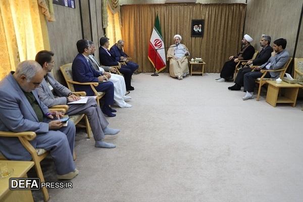 نیازها و مشکلات آموزش و پرورش با هدف معطوف کردن توجه مسئولان بیان شود