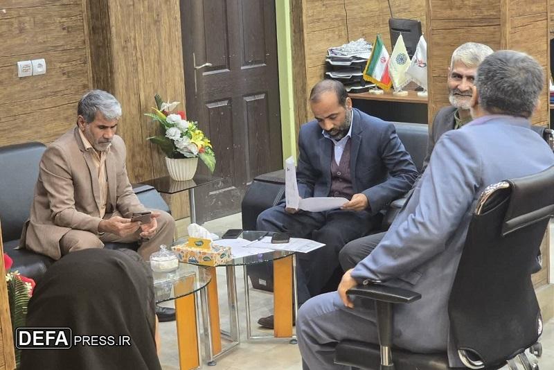 بررسی مشکلات تعدادی از خانواده‌های شهدا و ایثارگران استان خوزستان