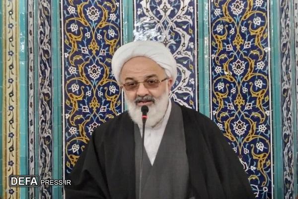 شهید سلیمانی موجب شرافت اسلام و امت اسلامی شد