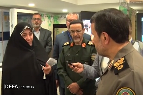 سردار «کارگر» از غرفه آذربایجان غربی در نمایشگاه «دستاورد‌های بنیاد حفظ آثار دفاع مقدس در حوزه فضای مجازی و فناوری های نوین» بازدید کرد