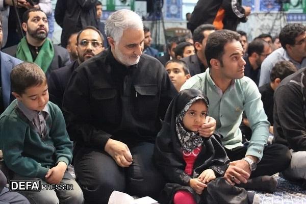 مواجهه عقلانی سردار سلیمانی با دوگانه امت و ملت