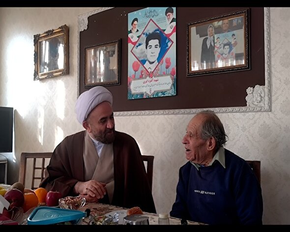 فیلم/ دیدار رییس عقیدتی سیاسی ستاد کل نیرو‌های مسلح با خانواده شهید آلفرد گبری