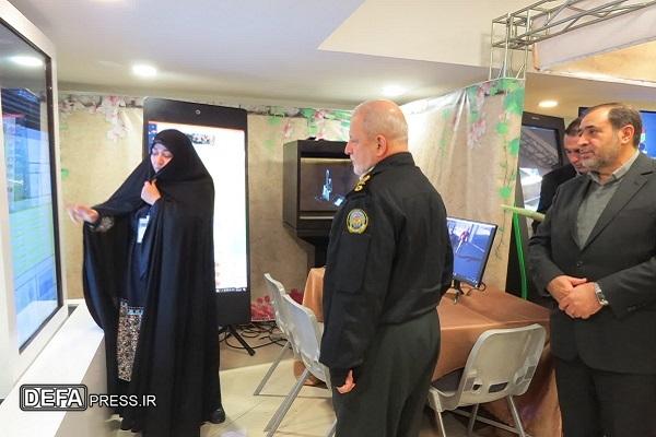 سردار سرتیپ «اسماعیل احمدی‌مقدم» از غرفه آذربایجان غربی در نمایشگاه «دستاورد‌های بنیاد حفظ آثار دفاع مقدس در حوزه فضای مجازی و فناوری‌های نوین» بازدید کرد