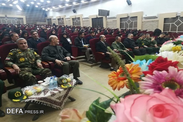تقدیر از «مادران قهرمانپرور» در کرمانشاه تقدیر از «مادران قهرمانپرور» در کرمانشاه