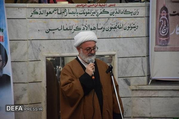 شهدا الگوهای ماندگار بدون تاریخ انقضا برای جوانان هستند
