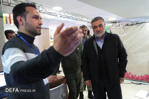 سردار سرتیپ پاسدار «حسین اشتری» از غرفه آذربایجان غربی در نمایشگاه «دستاورد‌های بنیاد حفظ آثار دفاع مقدس در حوزه فضای مجازی و فناوری‌های نوین» بازدید کرد