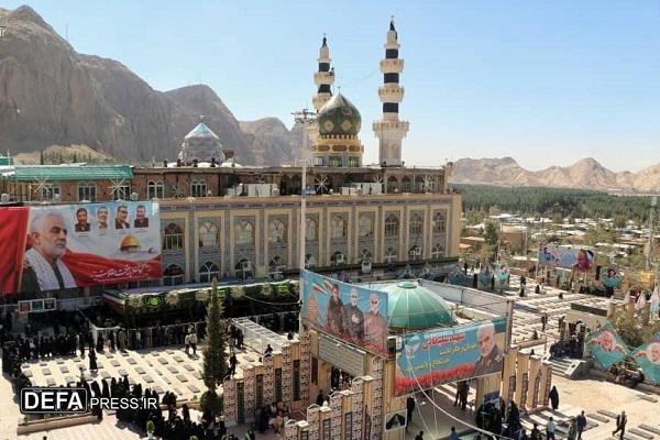 گلزار شهدای کرمان را به مقصد زائران سراسر ایران تبدیل کنیم