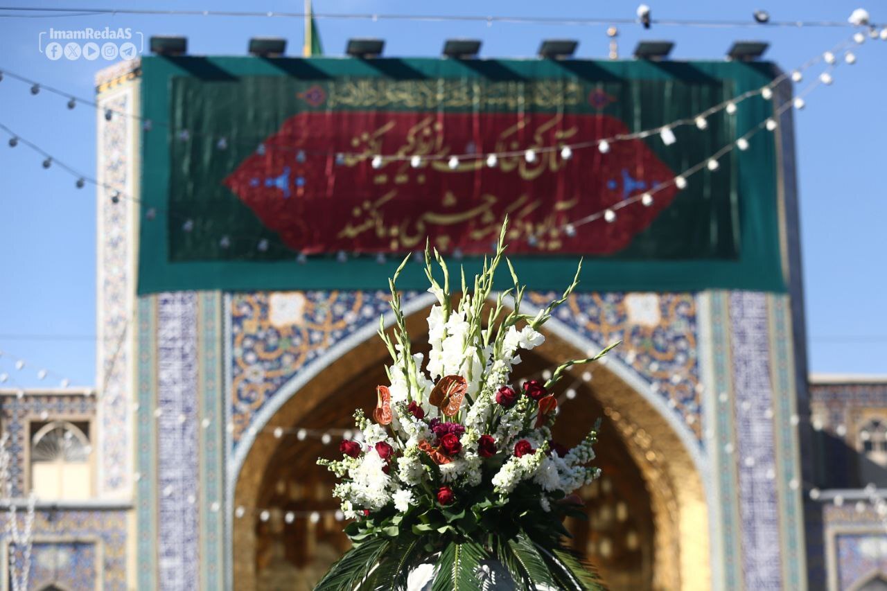 آستان قدس رضوی غرق در شادی ولادت جوادالائمه (ع) شد+ تصاویر