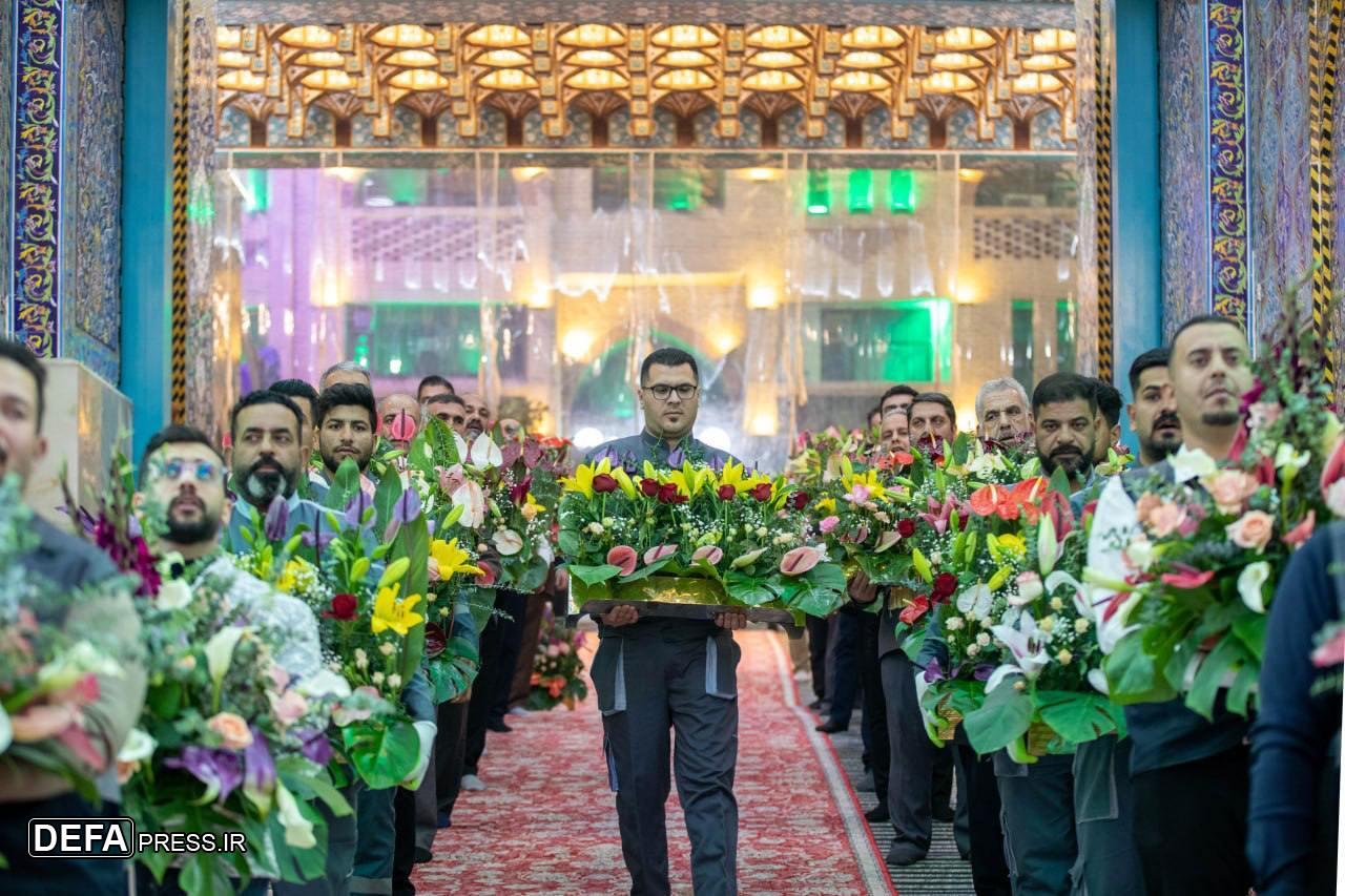 گل‌آرایی حرم حضرت سیدالشهدا (ع) در آستانه ولادت حضرت امیرالمؤمنین (ع)+ تصاویر