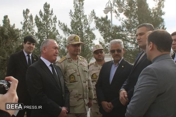 دیدار فرمانده هنگ مرزی درگز با مرزبان درجه یک کشور ترکمنستان+ تصاویر