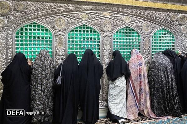 تشرف دو بانوی مسیحی به اسلام در حرم مطهر رضوی