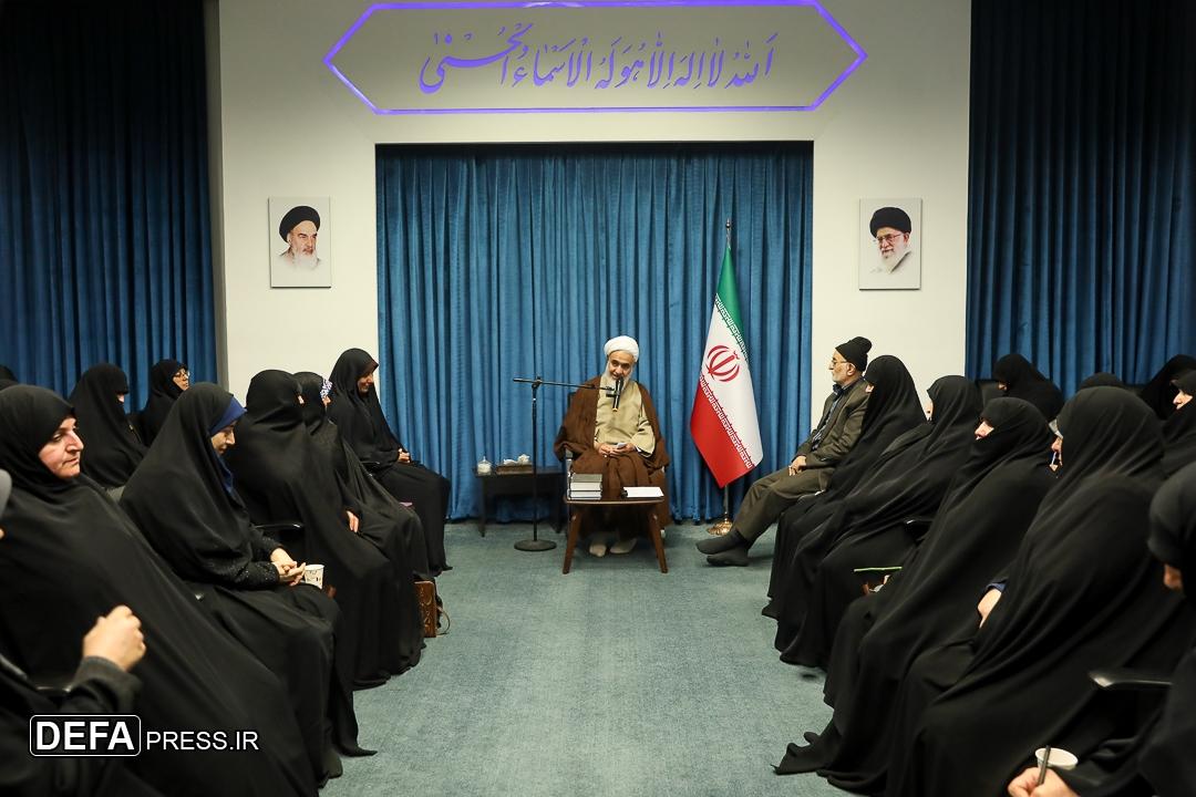 حضرت زهرا (س) اسوه تقوایی اهل عالم است