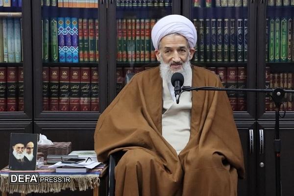 نهاد بازار امانت خداست/ انجمن اسلامی بازاریان کار‌های اسلامی بازار را پیگیری کند