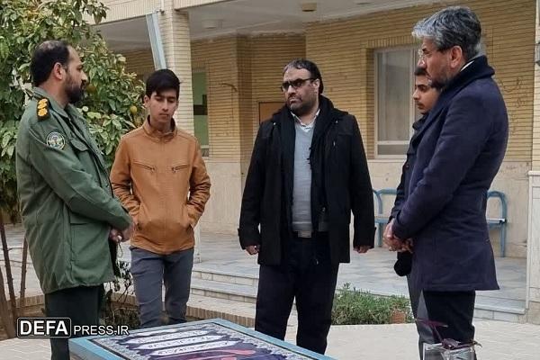 بازدید مدیرکل و معاون هنری حفظ آثار استان یزد از یادمان‌های شهید گمنام در اردکان+تصاویر