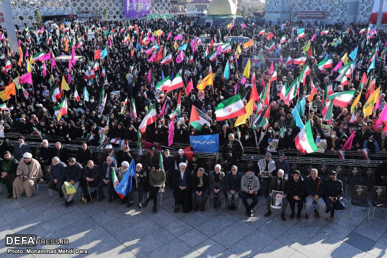 مراسم یوم‌الله ۹دی در میدان آئینی امام حسین (ع) آغاز شد