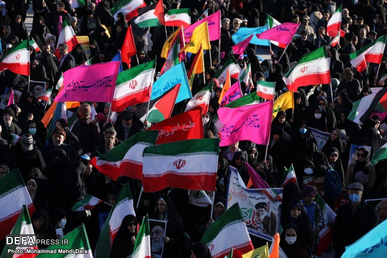 مراسم یوم‌الله ۹دی در میدان آئینی امام حسین (ع) آغاز شد