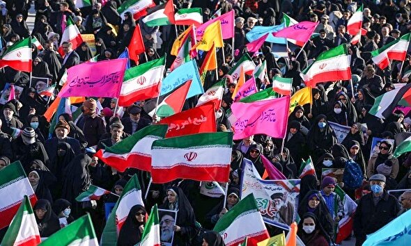 حضور پرشور مردم تهران در مراسم بزرگداشت یوم‌الله ۹دی