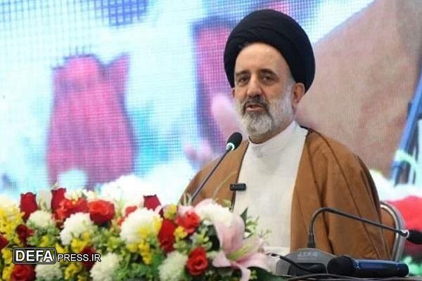 بهره مندی از ابزار هنر و رسانه در ترویج فلسفه نماز ضروری است