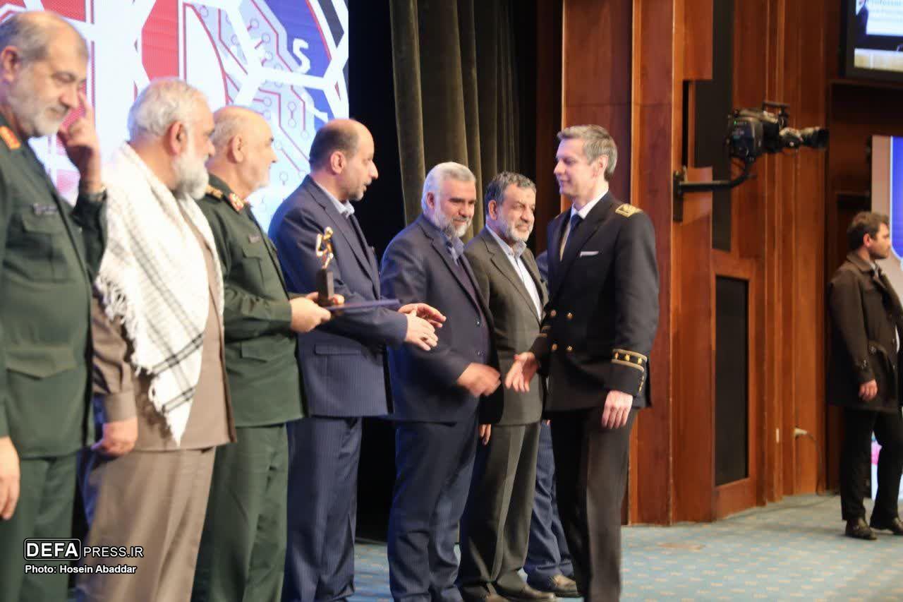 با حضور سرلشکر «سلامی» از فعالان عرصه هوش مصنوعی تجلیل شد/تقدیر از استاد ایرانی دانشگاه مالزی + تصاویر