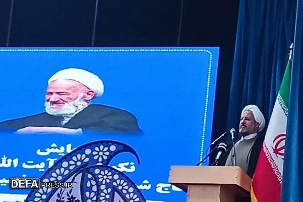 قدردانی از مجاهدت‌های علما و فضلای اسلام یک وظیفه همگانی برای همه ما است