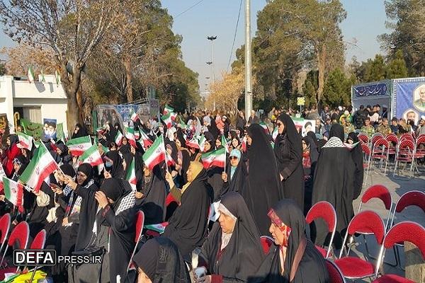 جایگاه سخنرانی امام خمینی (ره) در بهشت زهرا گلباران شد