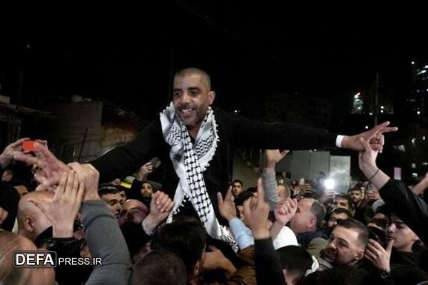 اسیر آزاد شده فلسطینی: زندان‌های رژیم صهیونیستی مرکز کشتار و شکنجه هستند