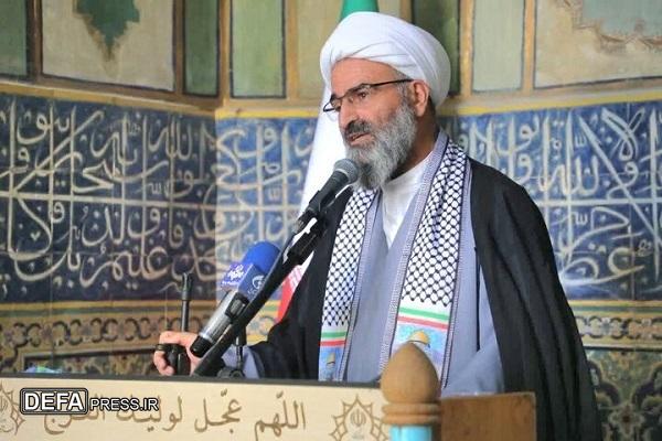 هدف گذاری دشمن شستشوی مغزی جوانان و تخریب هویت ملی است
